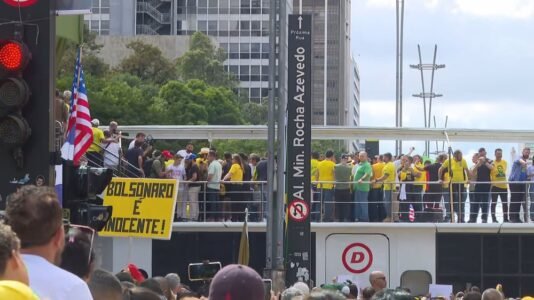 hn-geral-todos-protesto-nikolas-motolink-smuk-01032026-20260301-1404-frame-112387