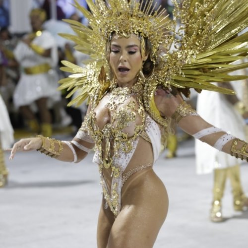 Desfile da Mocidade - Fabíola Andrade, rainha de bateria – Foto: Guito Moreto / Agência Globo