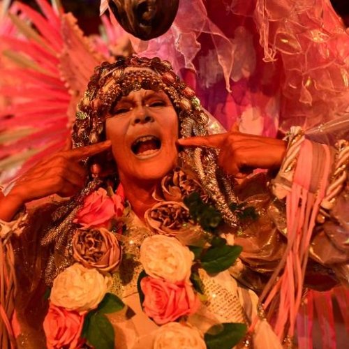 Imperatriz Leopoldinense homenageia Ney Matogrosso na primeira noite de desfiles na Marquês de Sapucaí – Pablo Porciuncula/AFP