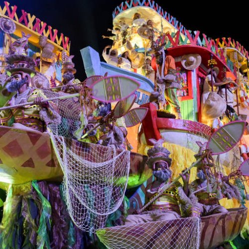 Mangueira promove mergulho na amazônia negra, em enredo sobre Mestre Sacaca, líder religioso e curandeiro do Amapá – Tita Barros/Reuters