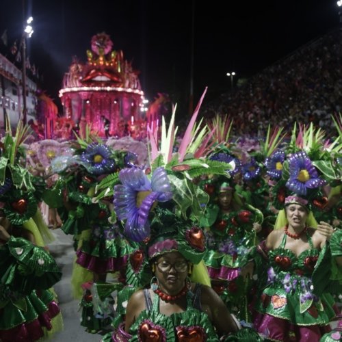 Desfile da Mocidade – Foto: Guito Moreto / Agência O GLOBO